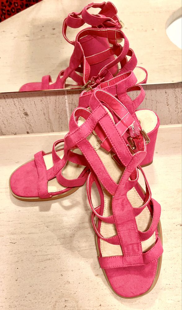 Sandalia Corte Inglês em fucsia