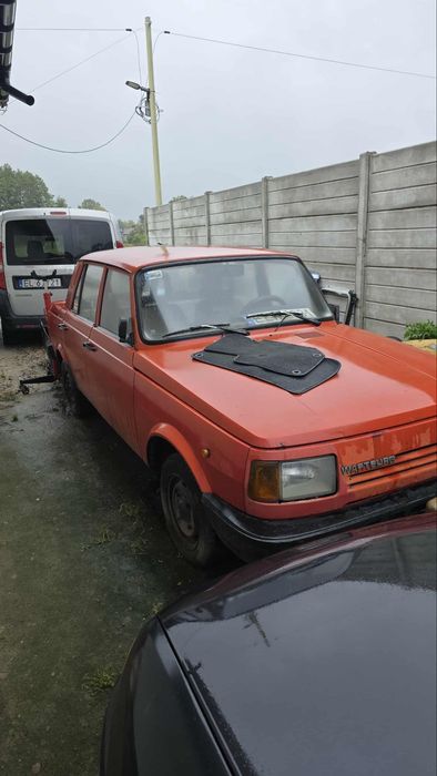 Wartburg opłacony jeżdzący