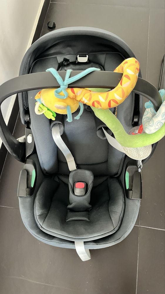 Ovo maxi cosi muito novo