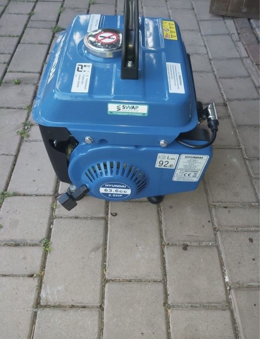 Бензиновий генератор Hyundai HG800-3 720 Вт 63 см3