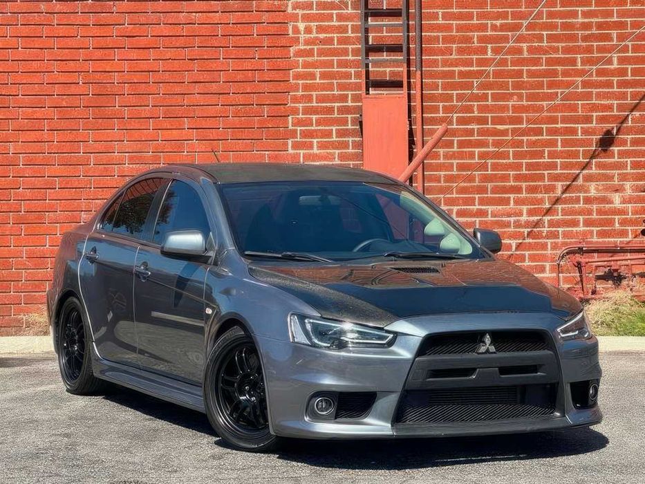 Mitsubishi Lancer Evolution MR      2014