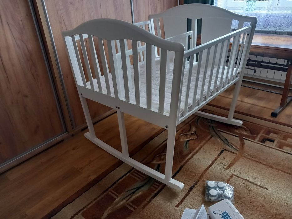 Łóżeczko dla dzieci Ferretti - kołyska,