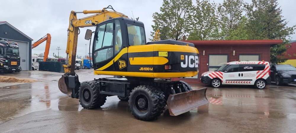 Продам колесный экскаватор JCB 130 W