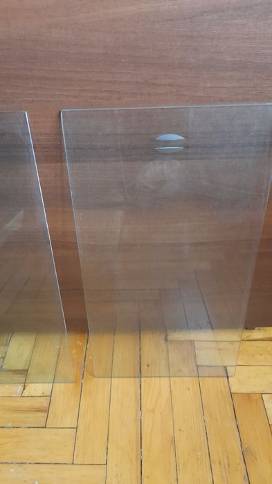 Стекла к книжным полкам 50х26,5 см 14 штук.