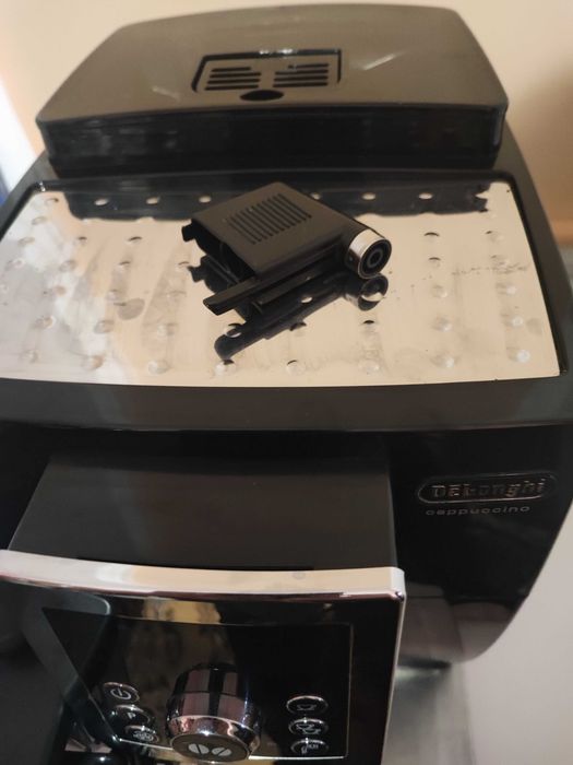 Еавомашина Delonghi 23.450