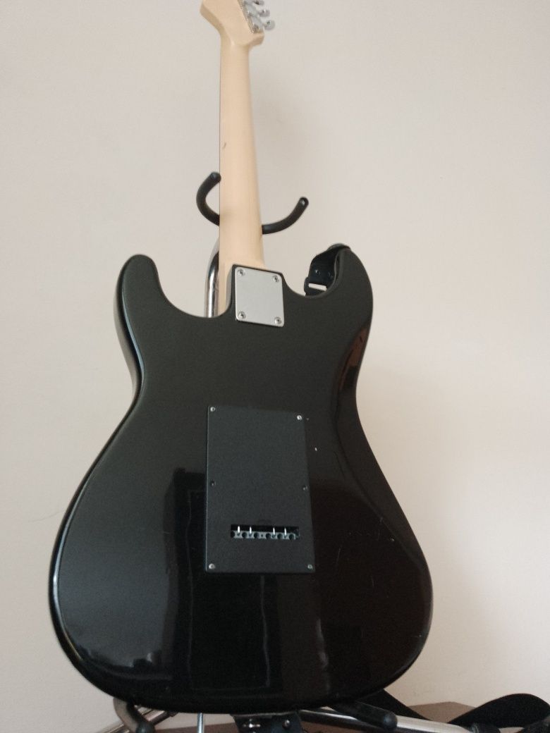 Gitara stratocaster Hondo ll