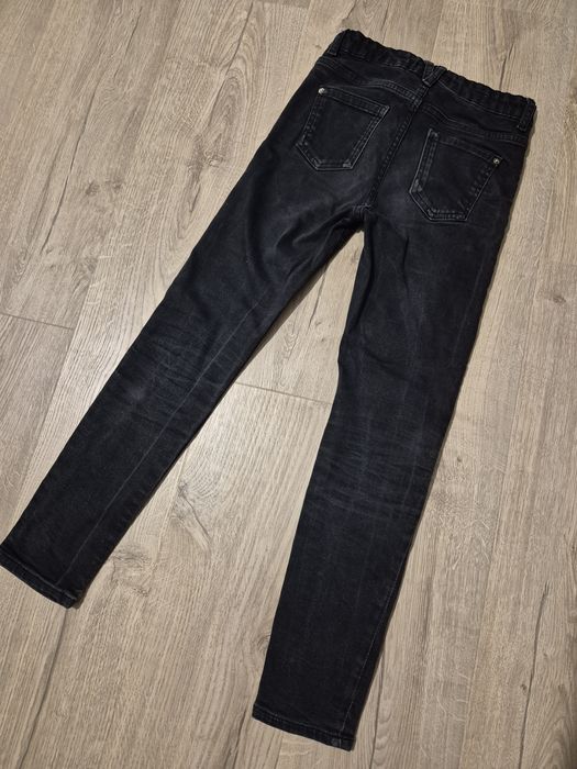 Czarne jeansy rozm. 140