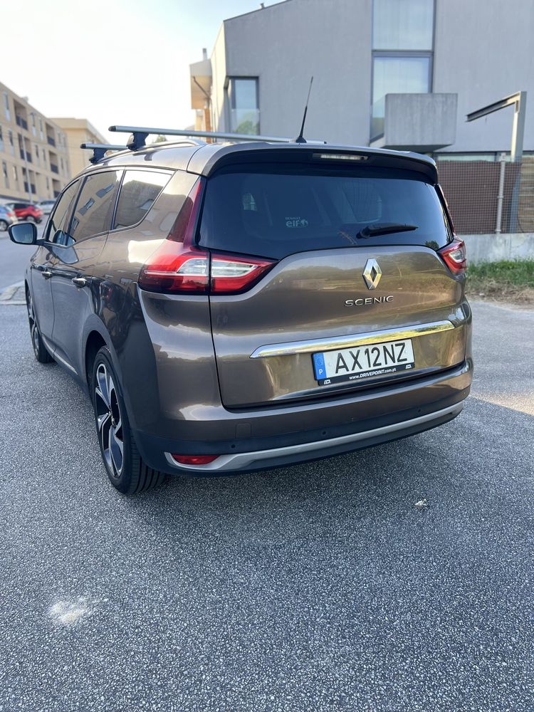 Renault Grand Scenic Edition Bose 2017 – €18.000 – Porto