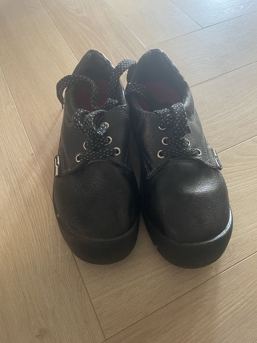 Buty robocze z blachą