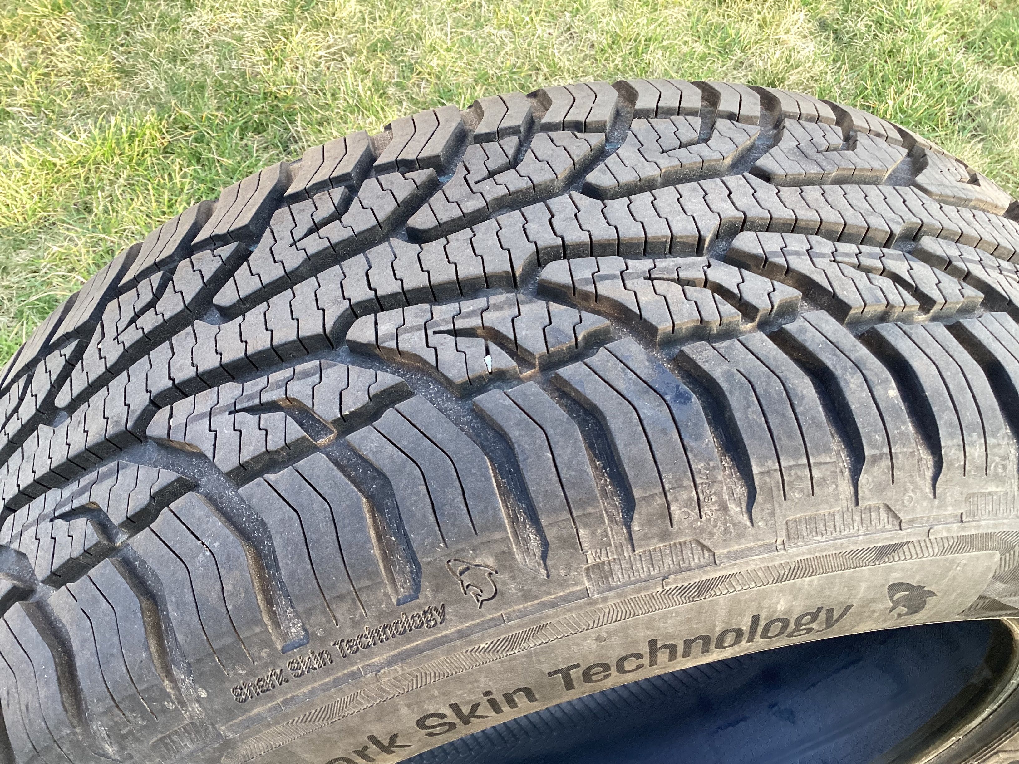 Opona całoroczna 225/55/R17 UNIROYAL ALL Season  Expert 2  jak nowa
