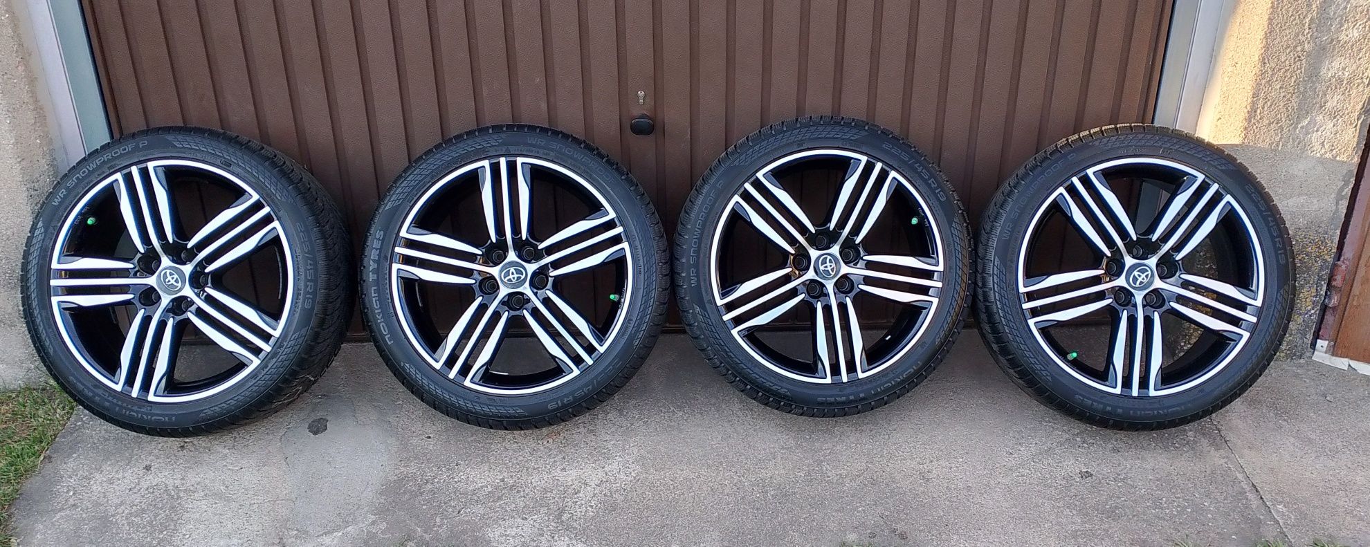 Koła toyota CHR 225/45R19