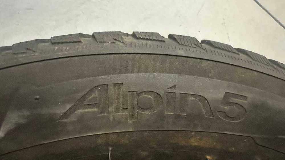 Зимові шини / резина зимняя 215 60 r16 MICHELIN Мішлен