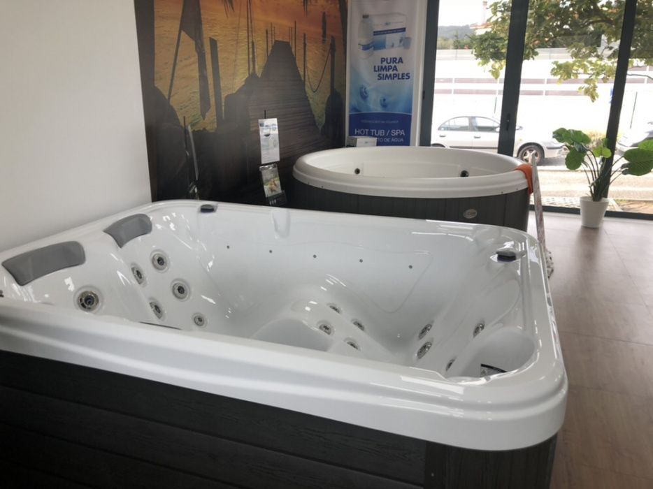 Jacuzzi spa hidromassagem 3 lugares com baixa de preços contacte-nos