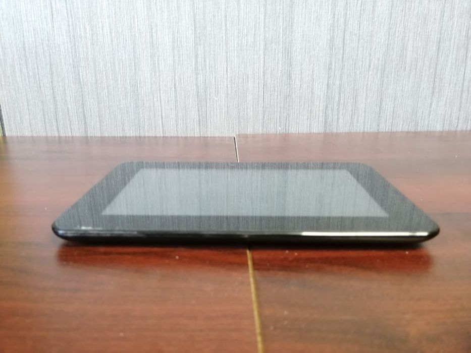 Tablet Overmax OV-BaseCore 7 - wylany ekran (koszt nowego ponad 300zł)