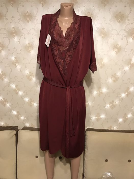 Комплект нижньої білизни / нічна сорочка і халат