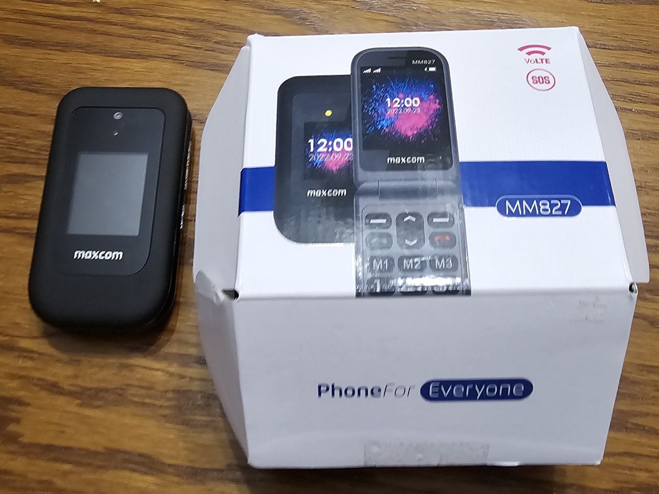 Telefon MAXCOM MM827