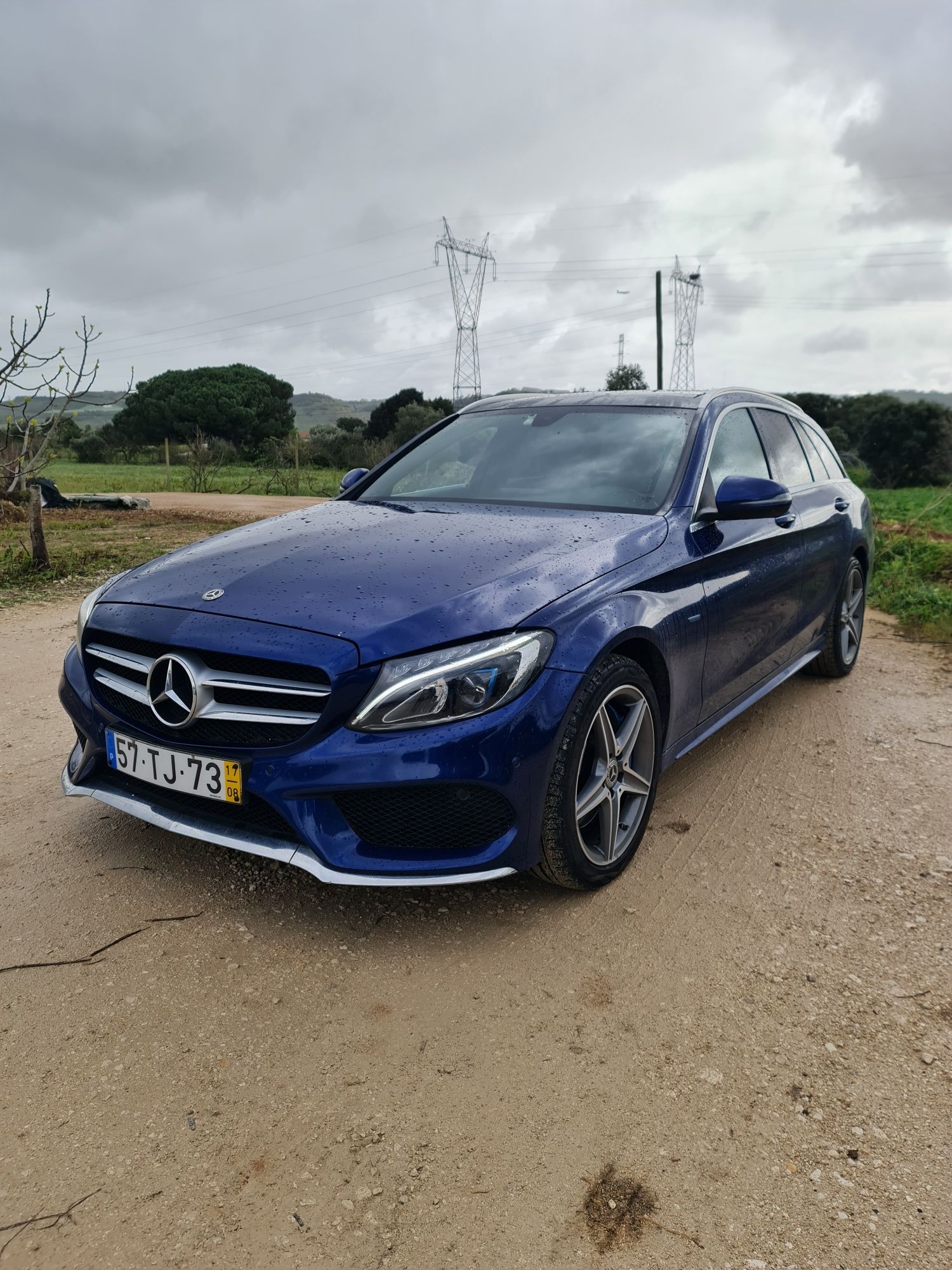 Mercedes-Benz C350e Plug-Ing