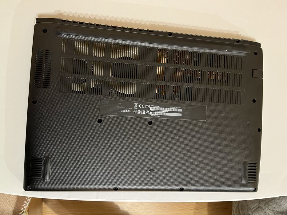 Потужний ігровий ноутбук Acer Aspire 7 (Ryzen 5 6ядер, GTX 1650)