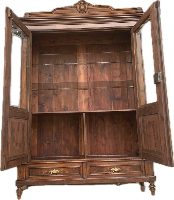 Kredens - Wtryna orzechowa z XIX wieku