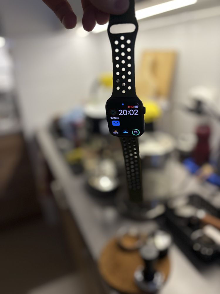 Apple Watch Series 7, wersja 45mm AKTUALNE
