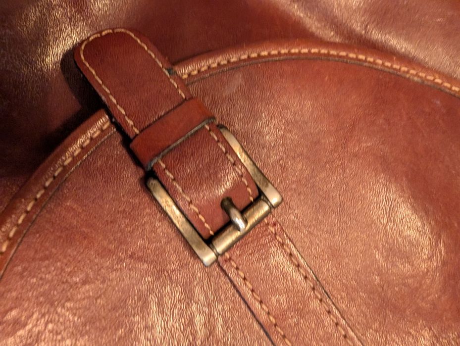 Mochila original em pele italiana