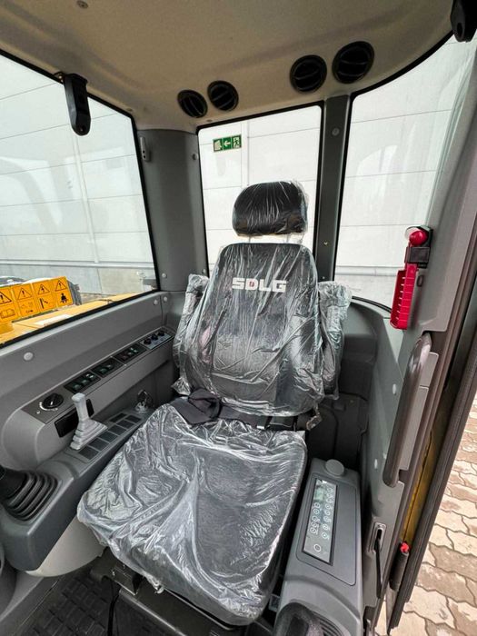 Гусеничний міні-екскаватор SDLG E660FL