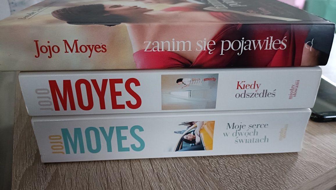 Jojo Moyes - Zanim się pojawiłeś oraz dalsze losy bohaterki