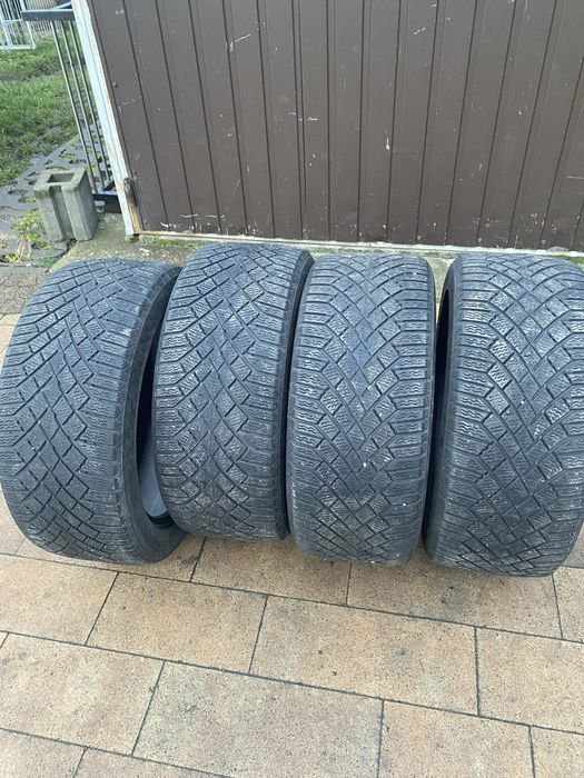 Opony zimowe Continental 245/45R18
