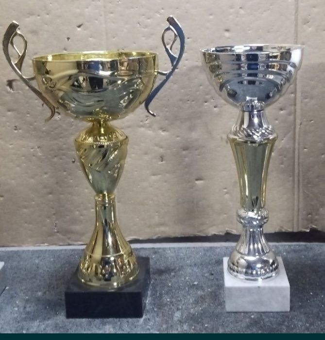 Puchary pamiątkowe małe.