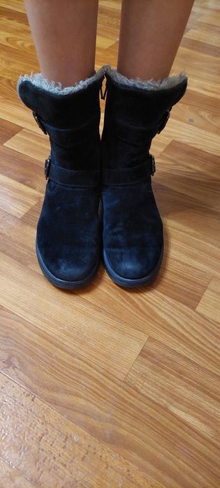 Ботінки кросівки туфлі мокасіни сапоги