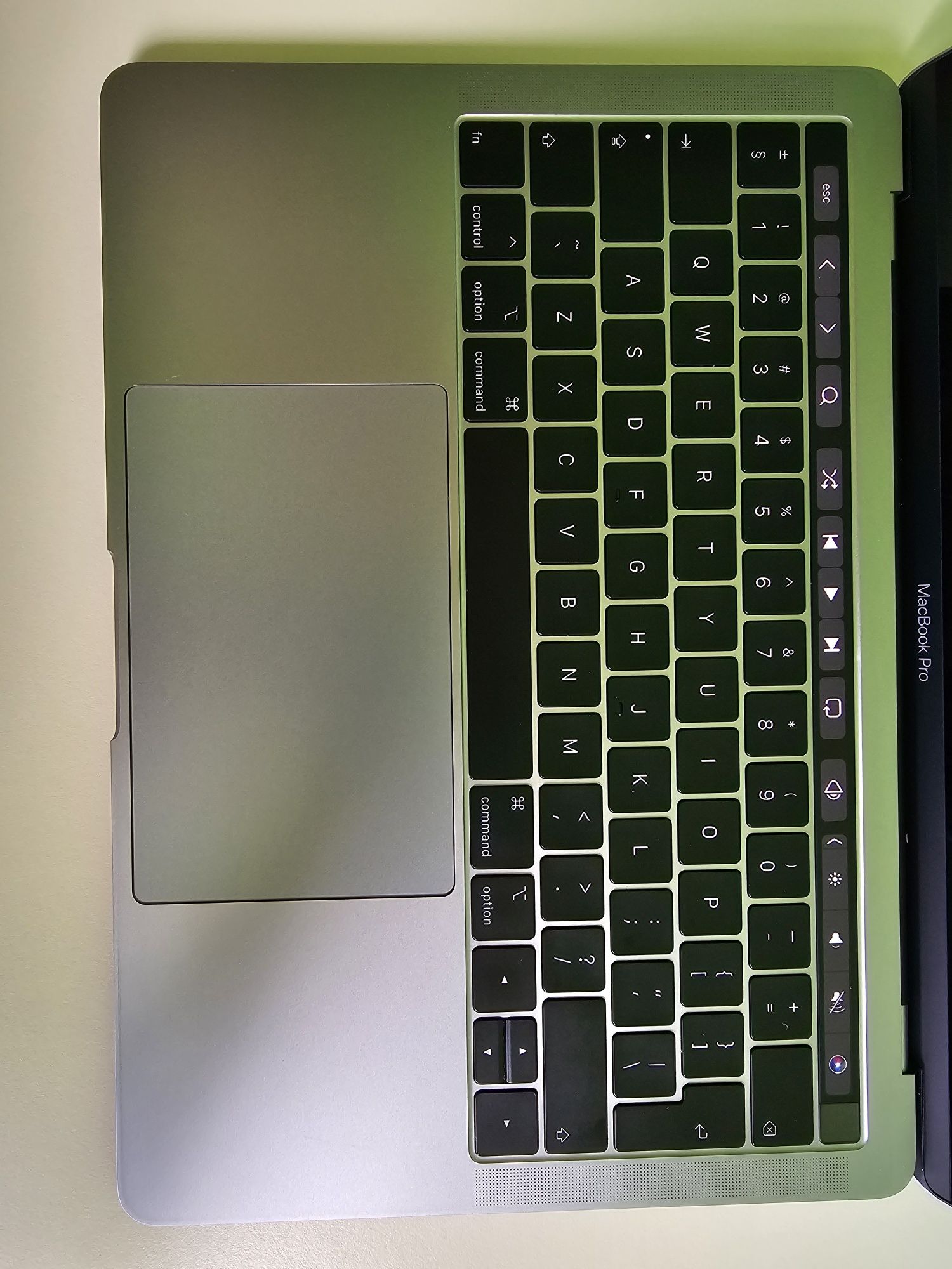 Macbook Pro 2019 13 cali touch bar