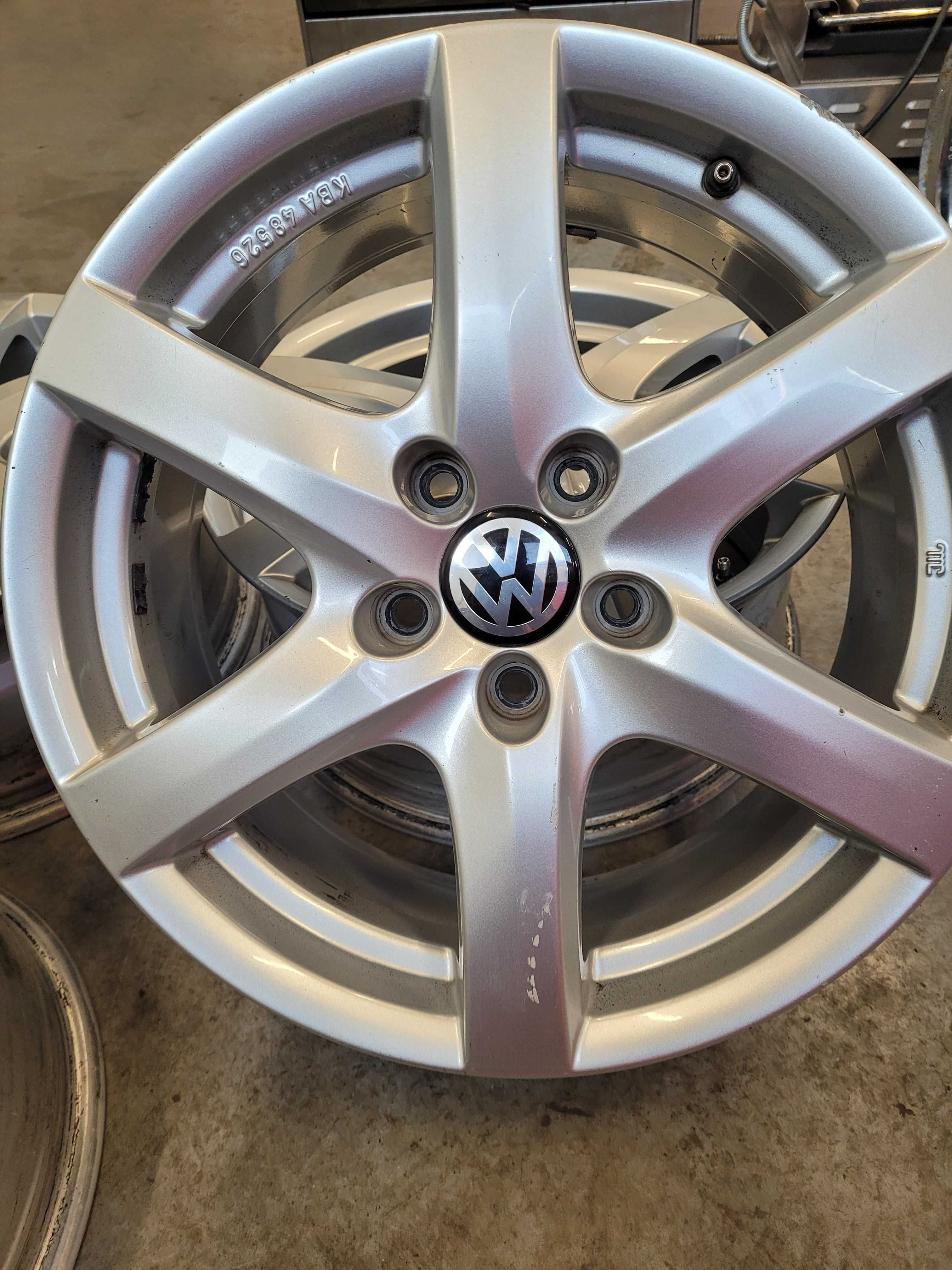 Komplet felg Volkswagen R 17 rozstaw 5x112 ET 35 J 7,5