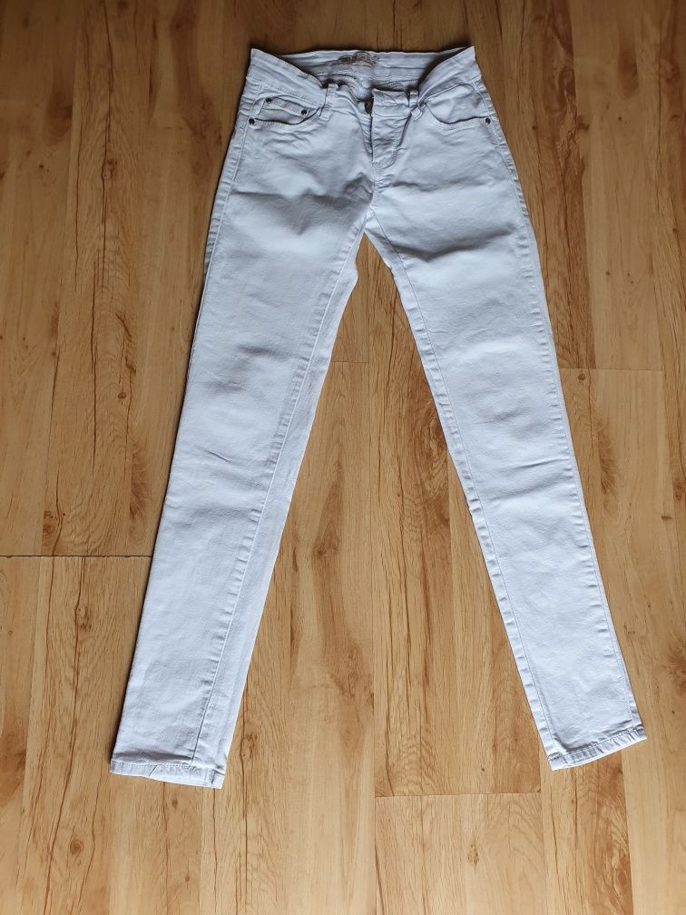 Spodnie  jeans biale  roz xs