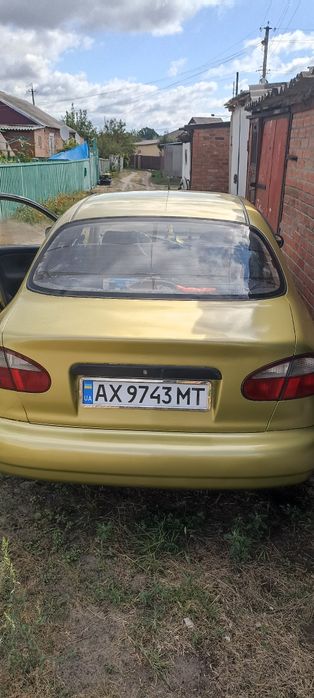 Продам машину на уверенном ходу заз сенс