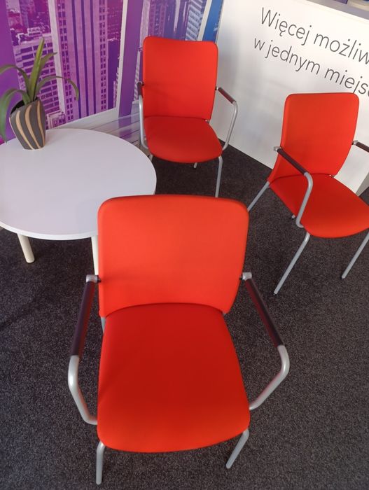 Sprzedam stolik mały biały