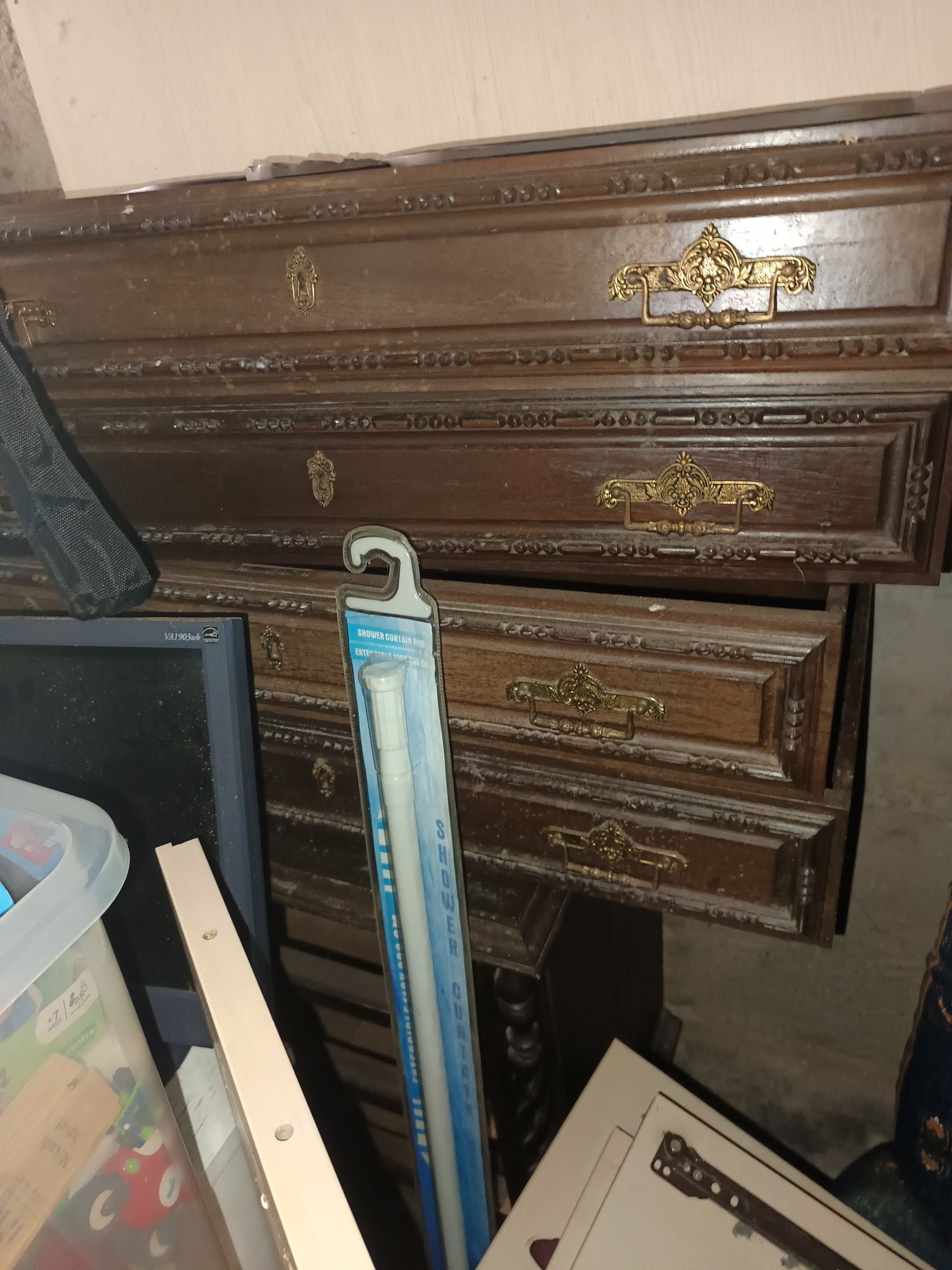 Vendo mobília antiga