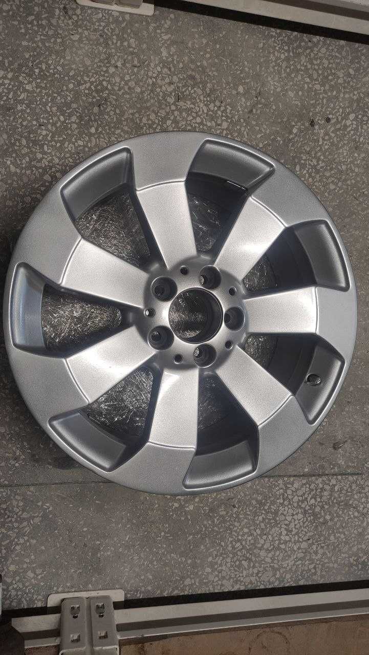 Диски литые комплект R18 8J A1664011602 Mercedes GL X166
