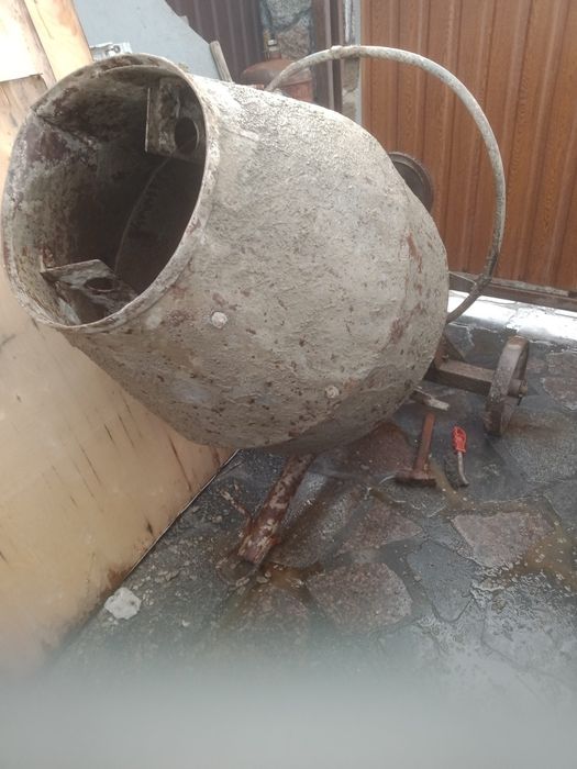 Здам в аренду міцно бетономішалку напівкуба