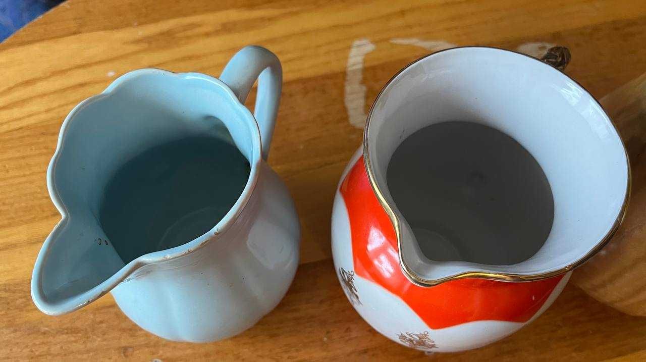 Фаянсовые кувшины  Голубого нет