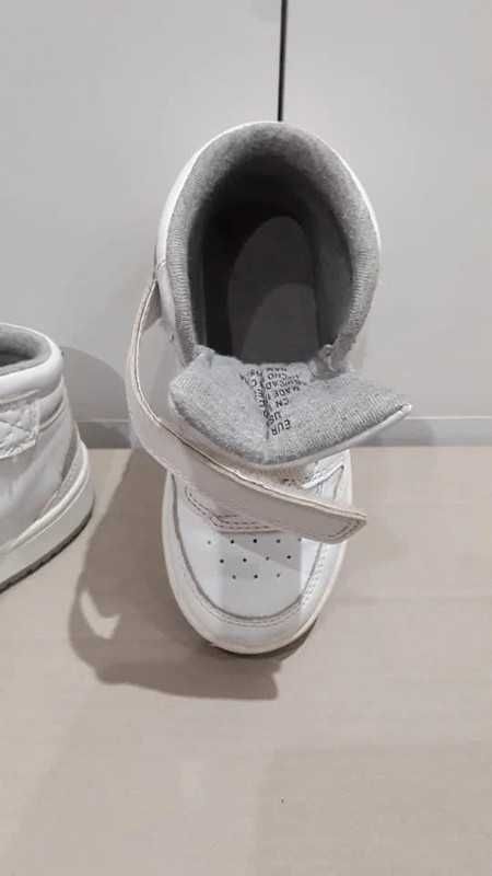 dziecięce sportowe buty za kostkę marki H&M roz. 26 wkładka 17 cm