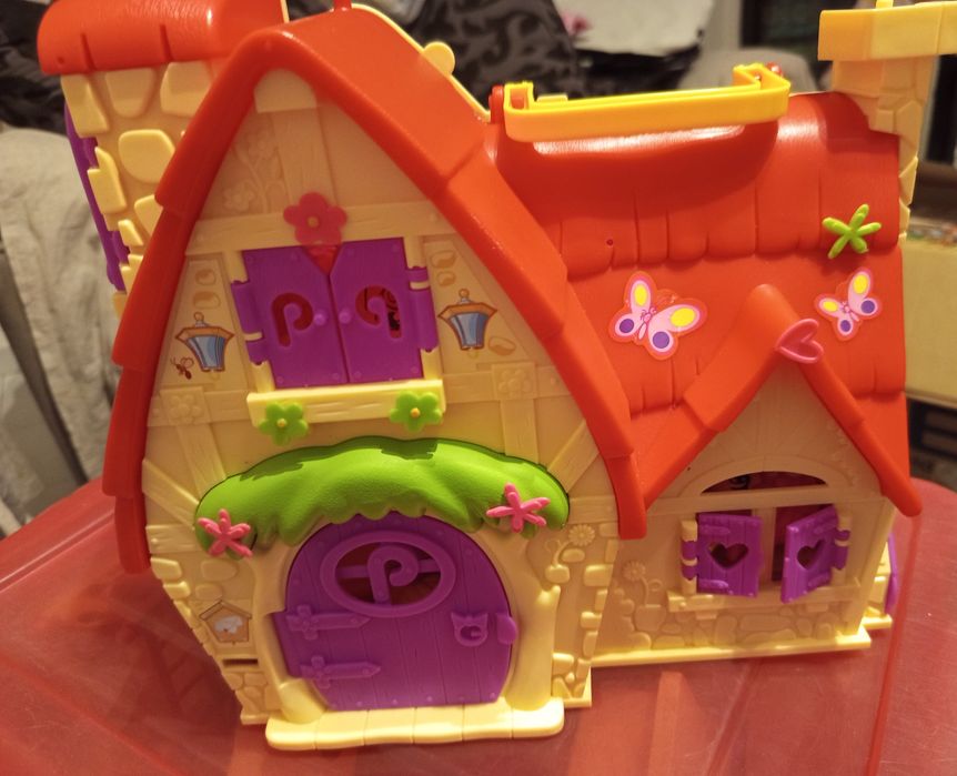 Pinypon , conjunto com casa e bonecos incluídos