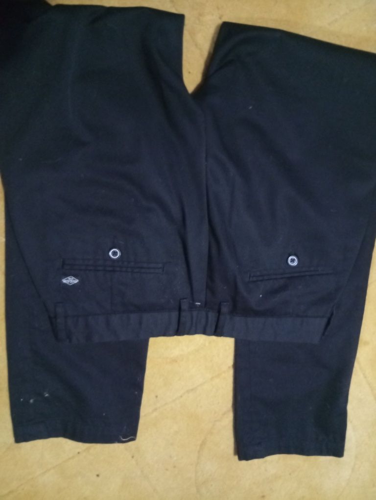 Calça de homem preto da pull&bear