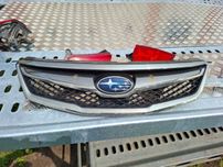 grill atrapa chłodnicy subaru legacy V 5 chrom