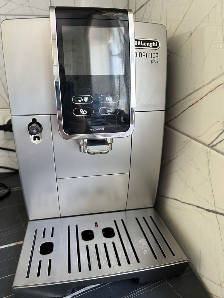 Кавомашина DeLonghi ECAM 370.70 B Dinamica Plus