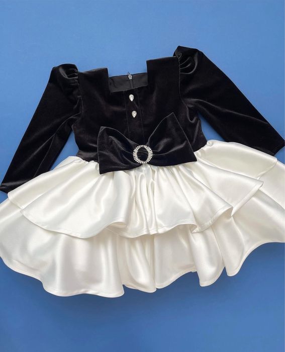 Продам сукню на 4 роки