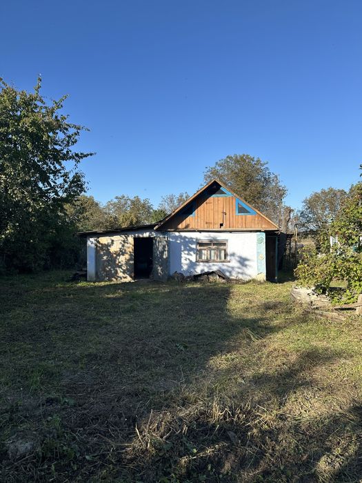 Продається частина будинку 42 м² у с. Комарівці, Вінницька обл.