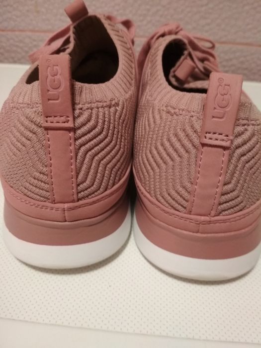 UGG кроссовки оригинал городские