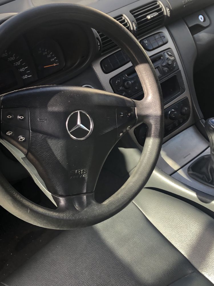 Mercedes Coupe c220