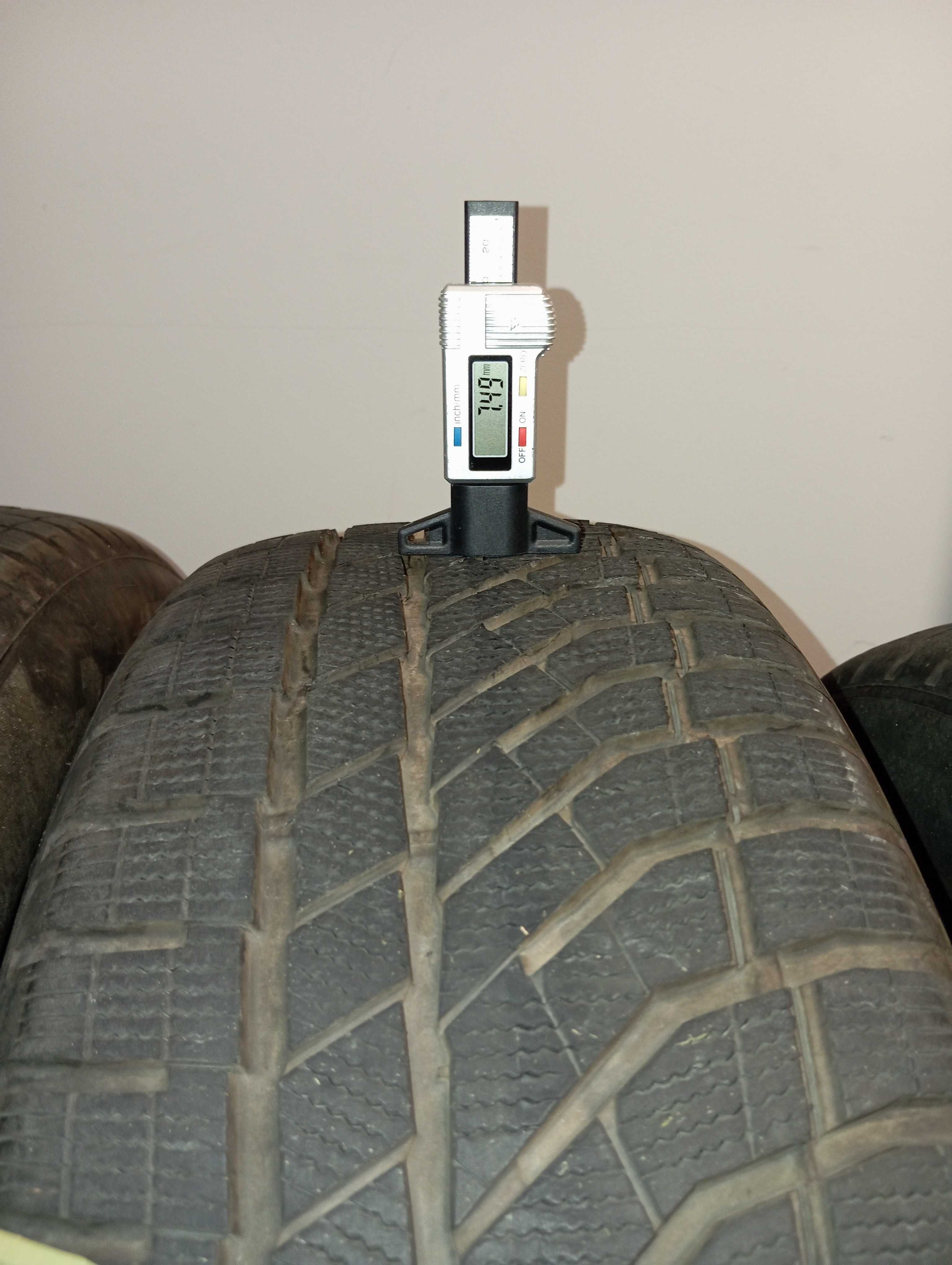 4 opony zimowe Falken 235/55R18 super stan z 2023 roku