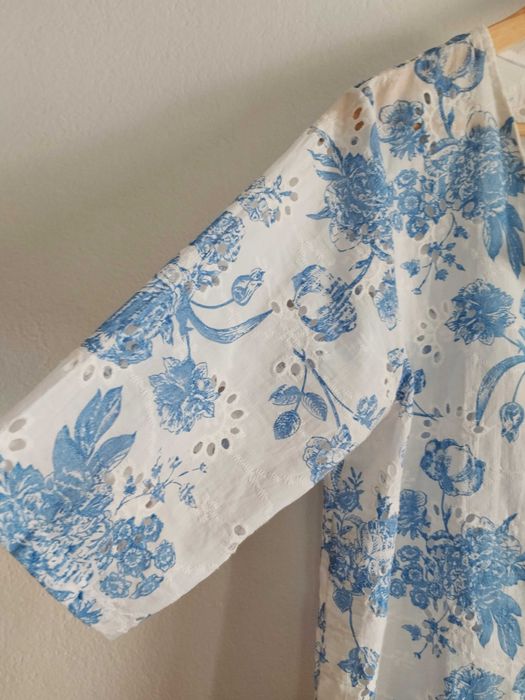 Blusa Bordada Meia Manga